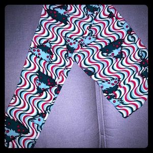 LuLaRoe TC Christmas leggings